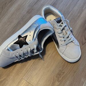 Silver Sneakers with Black Star Accent